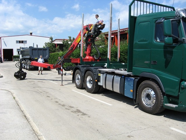 Šumarska_nadogradnja_s_Palfinger_Epsilon_dizalicom_M110Z_šumarstvo_3