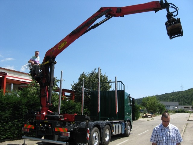 Šumarska_nadogradnja_s_Palfinger_Epsilon_dizalicom_M110Z_šumarstvo_3